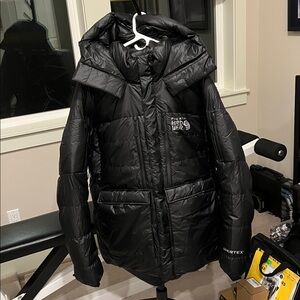 Mountain Hardwear Phantom Zero Parka XL 
BRAND NEW WITH TAGS
